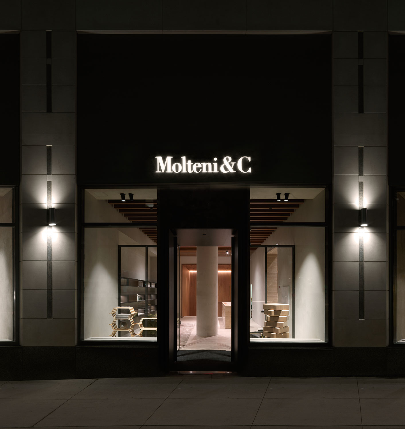Molteni&C New York City Flagship store front door 