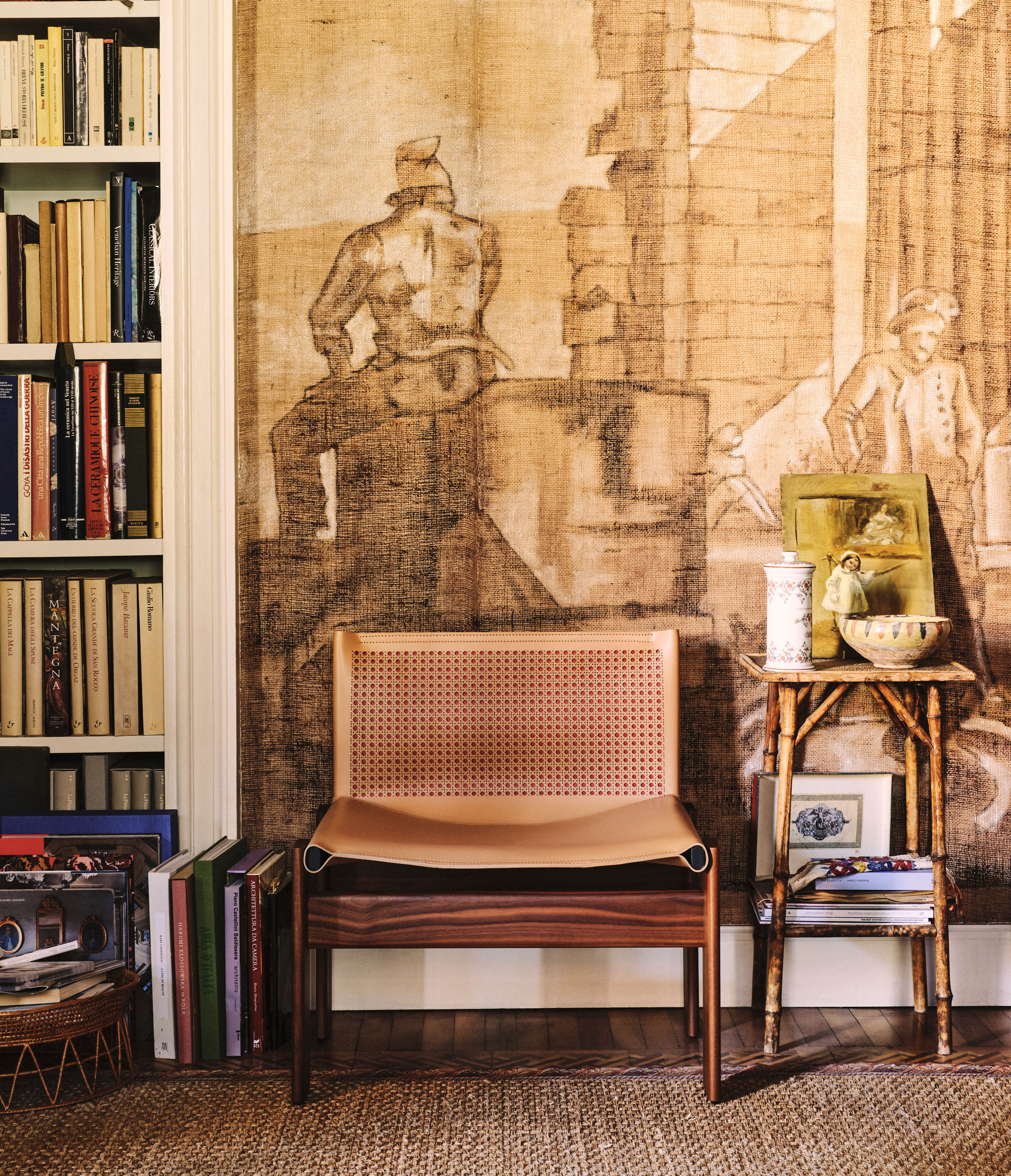 Molteni&C、Monkアームチェアを再解釈した限定モデルのデザインを