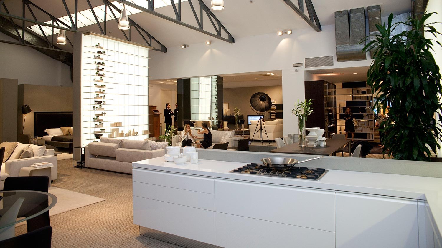 MOLTENI&C E DADA INAUGURANO IL NUOVO FLAGSHIP STORE A MADRID