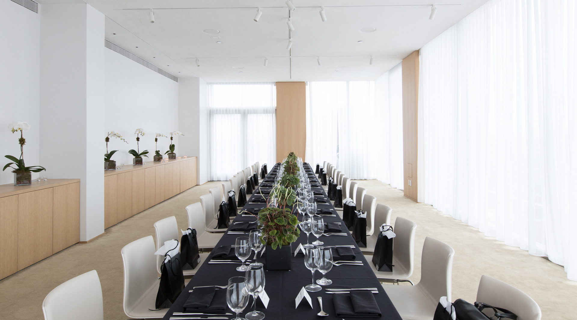 Dine and DiscoverMolteni&C Contract Division private dinner @ Public Hotel