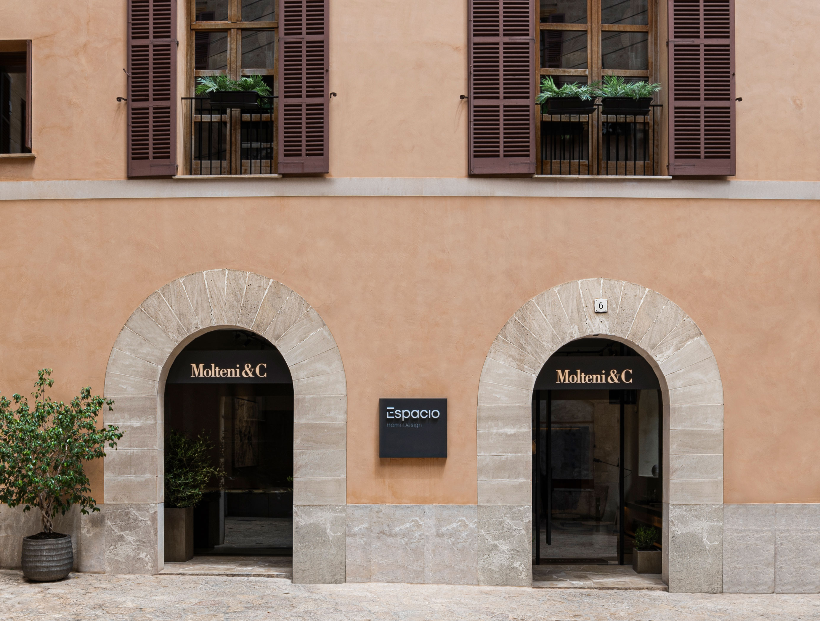 Molteni&C Opens New Flagship Store in Mallorca